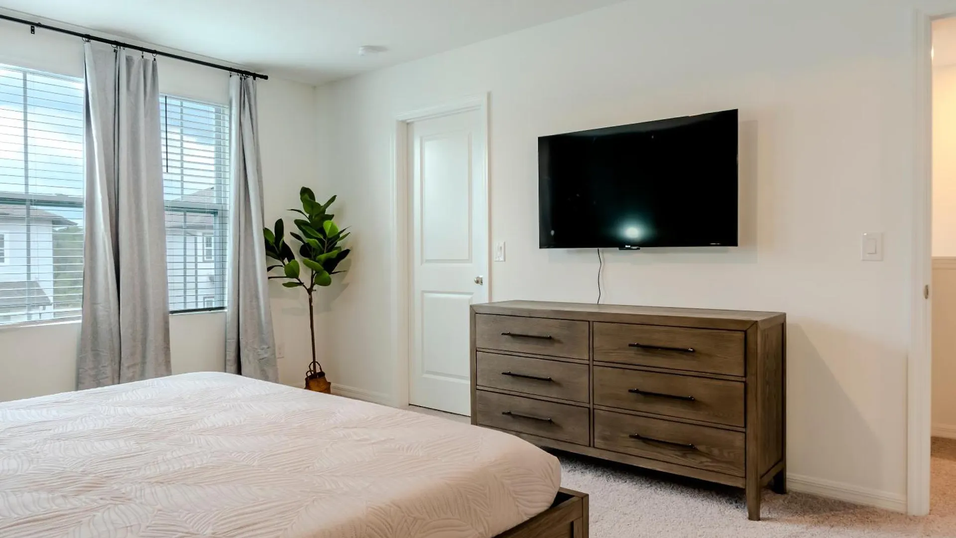 Pet Friendly Luxury Escape Minutes From Disney 347 Davenport 0*,  United States