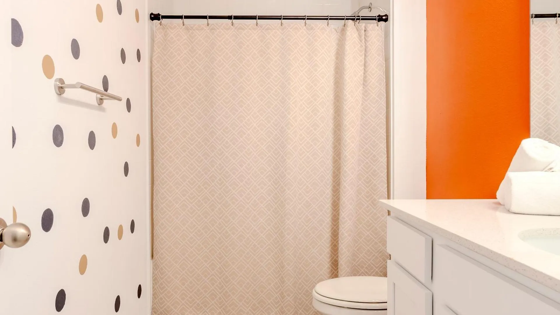 Pet Friendly Luxury Escape Minutes From Disney 347 Davenport