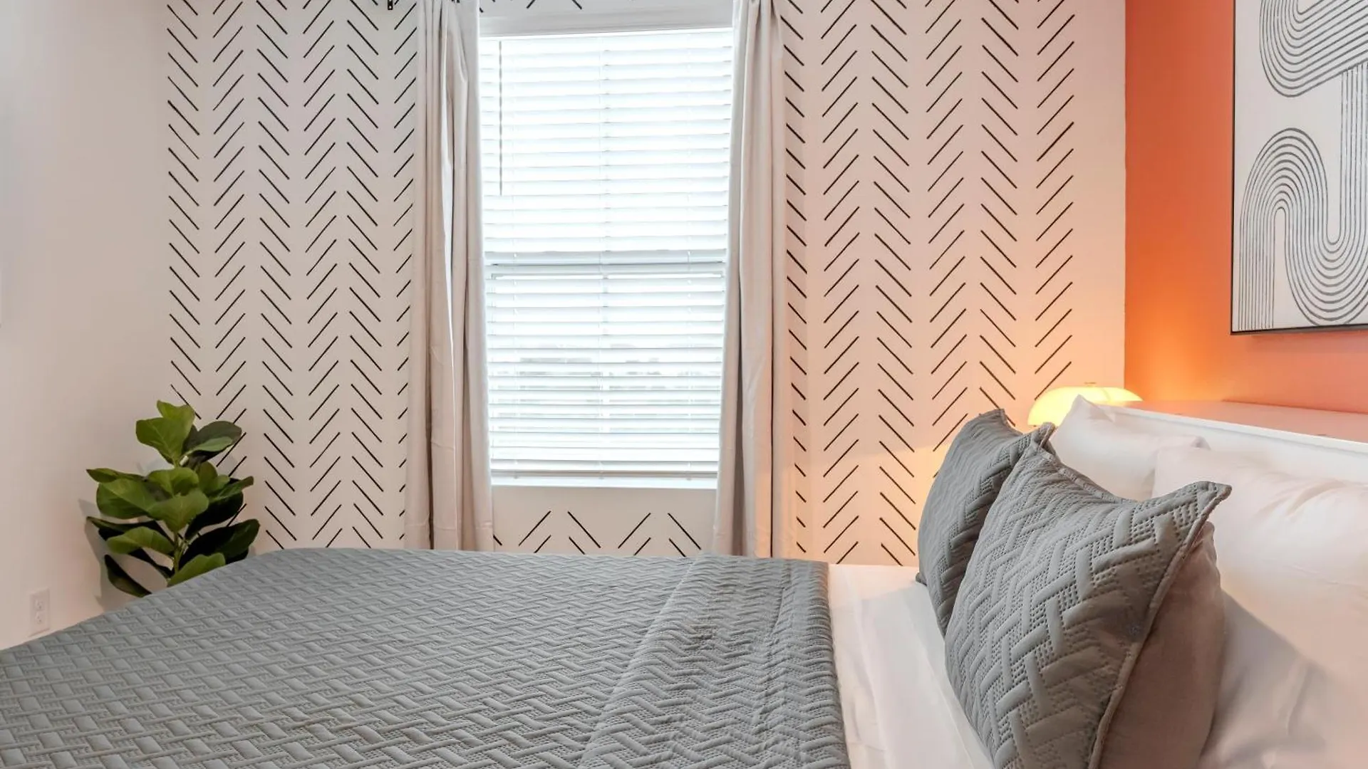 Pet Friendly Luxury Escape Minutes From Disney 347 Davenport Holiday home